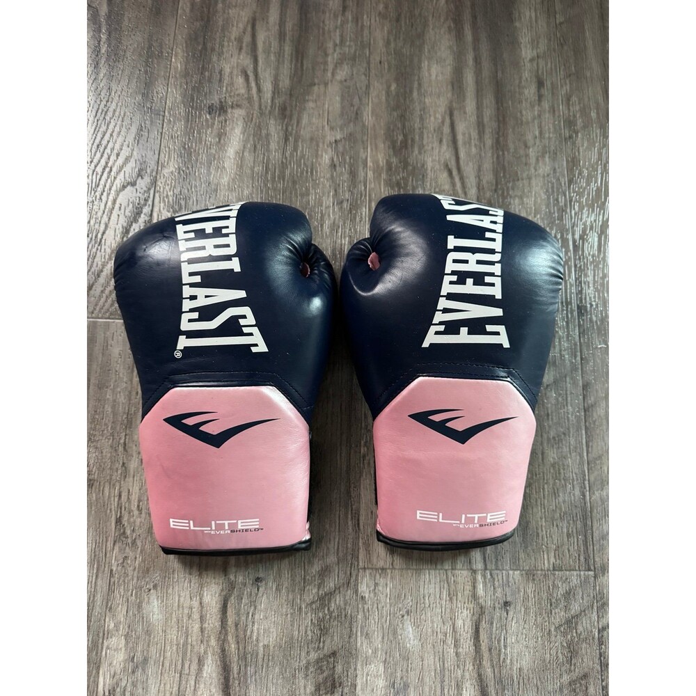 Everlast Elite With Ever Shield Greatness Is Within 12 Oz Women Specific Design